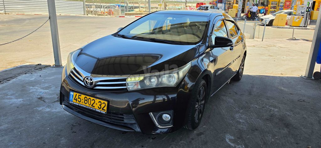 טויוטה קורולה