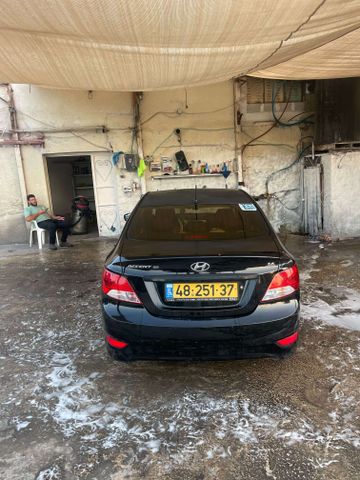 יונדאי אקסנט i25