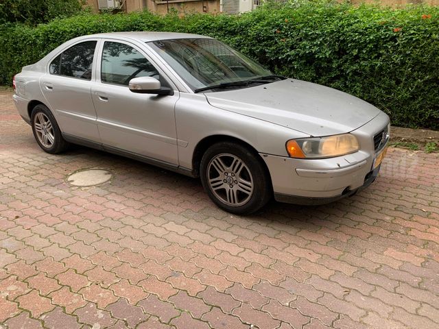 וולוו S60