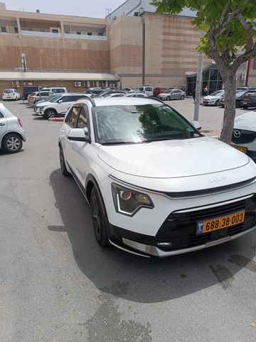 קיה נירו
