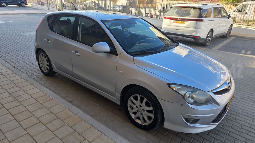 יונדאי i30