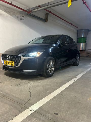 מודעת רכב מאזדה 2