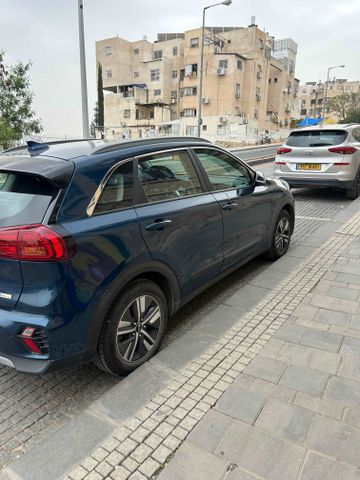 קיה נירו