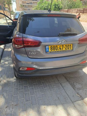 יונדאי i20