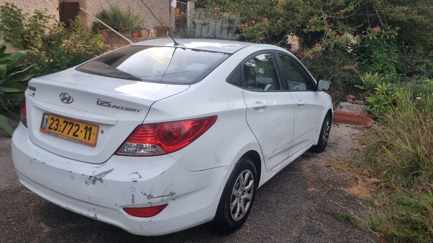 יונדאי אקסנט i25
