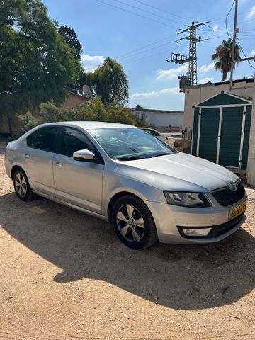 סקודה אוקטביה
