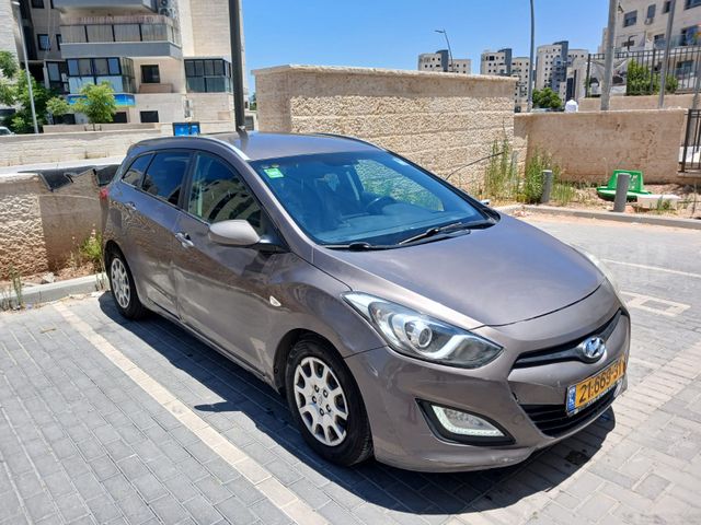 יונדאי i30