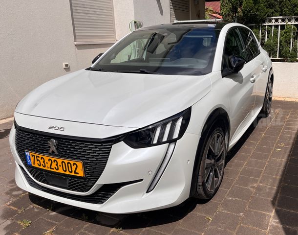 פיג'ו 208