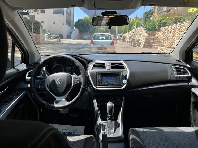 סוזוקי קרוסאובר
