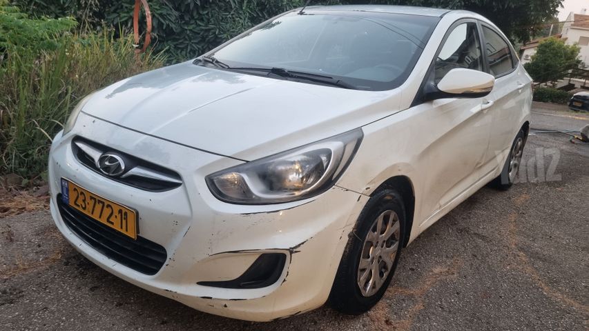 יונדאי אקסנט i25