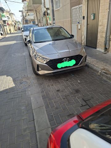 יונדאי i20