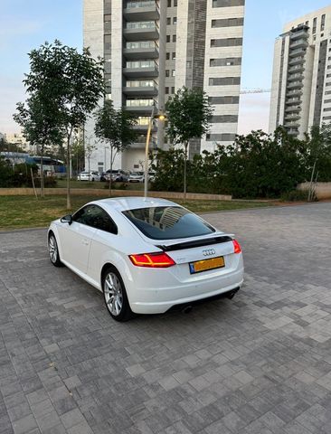 אאודי TT