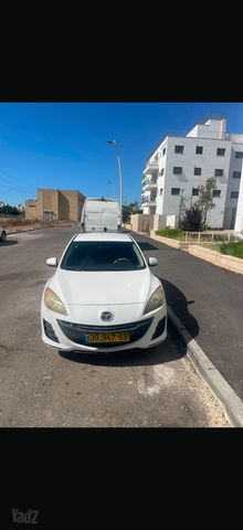 מודעת רכב מאזדה 3