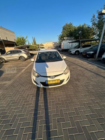יונדאי i20