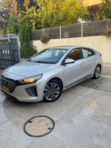 יונדאי איוניק