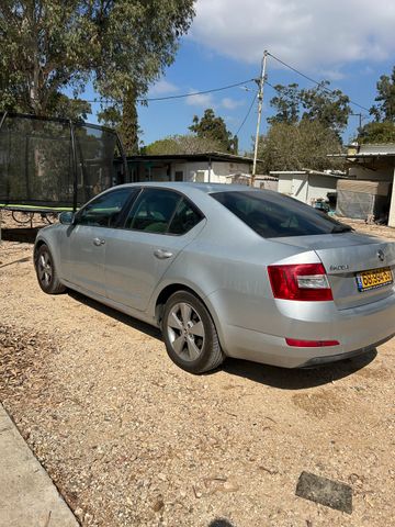 סקודה אוקטביה