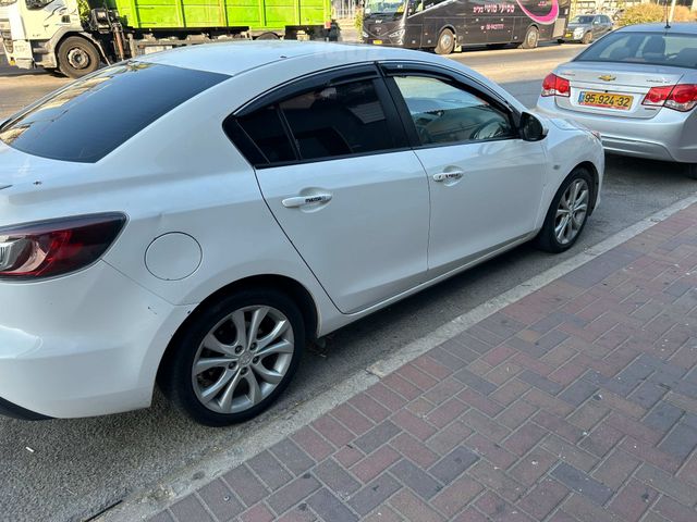 מאזדה 3