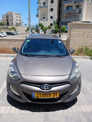 יונדאי i30