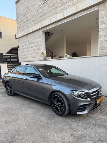 מרצדס-בנץ E-class