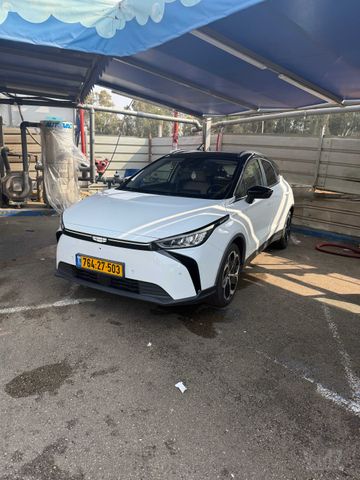 ג׳ילי Geometry C