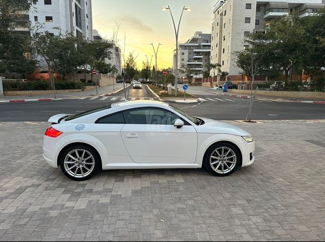 אאודי TT