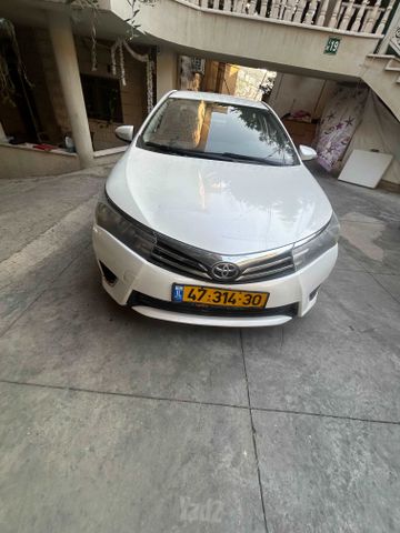 טויוטה קורולה