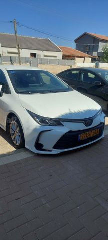 טויוטה קורולה