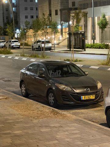 מודעת רכב מאזדה 3