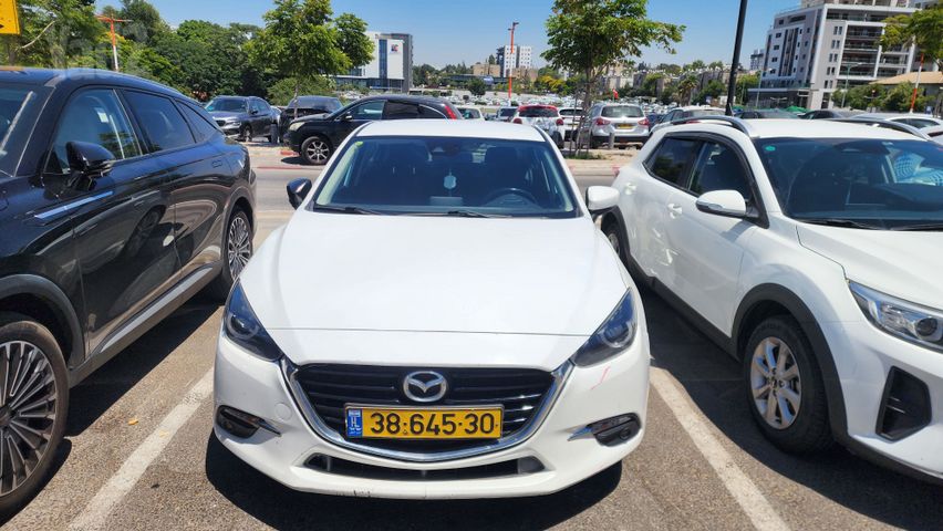 מאזדה 3