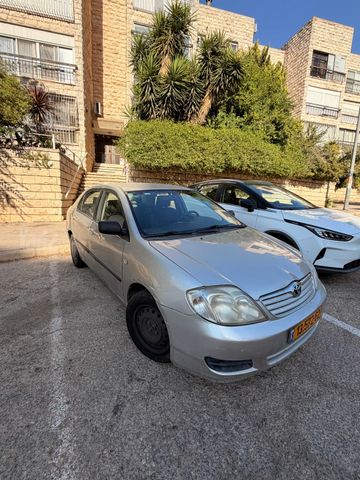 טויוטה קורולה