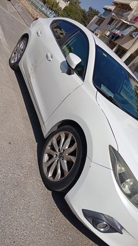 מאזדה 3