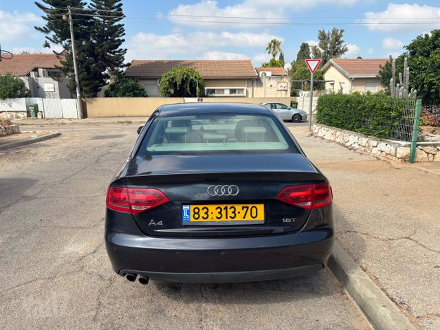 אאודי A4