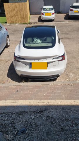 טסלה מודל 3