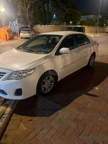 טויוטה קורולה
