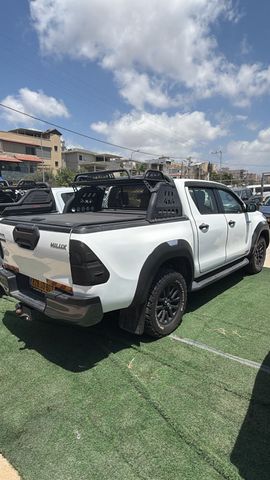 טויוטה היילקס