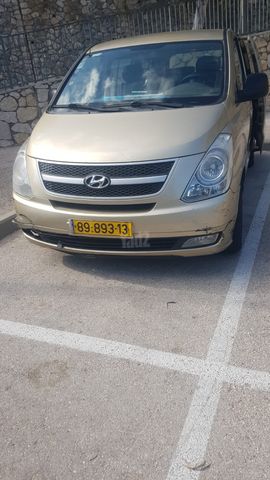 יונדאי H-1 / i800