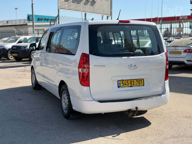 יונדאי H-1 / i800