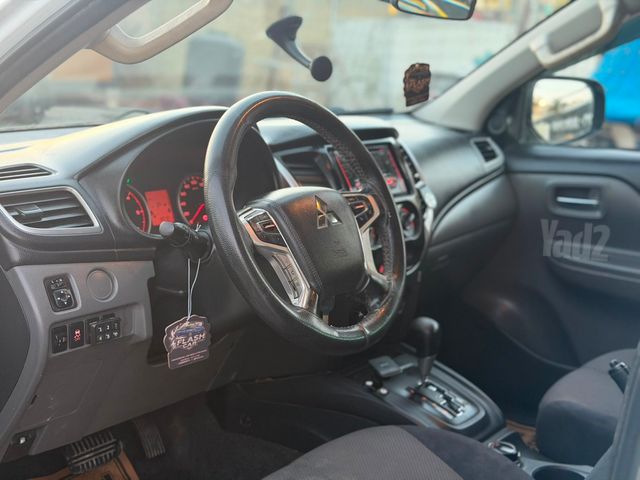 מיצובישי טרייטון / L200