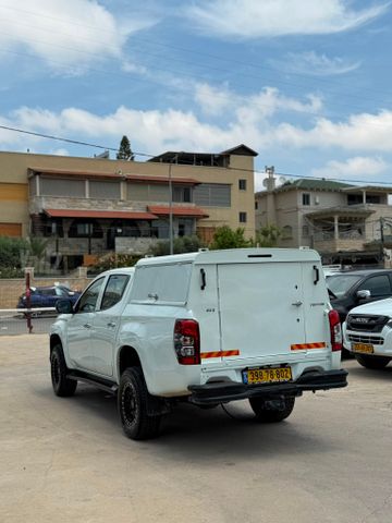 מיצובישי טרייטון / L200