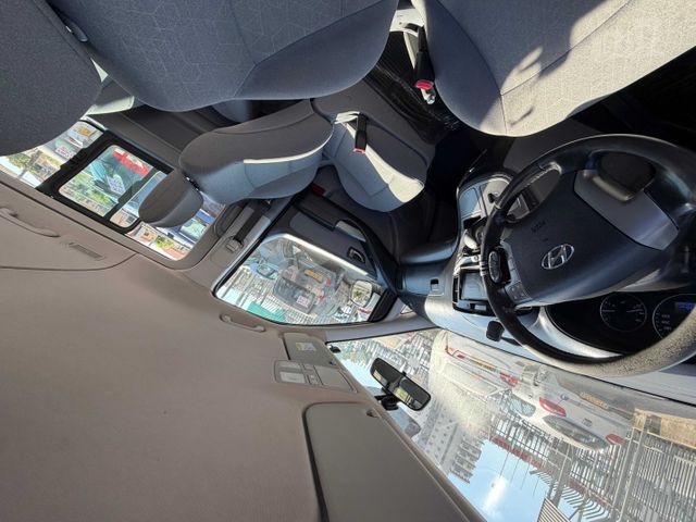 יונדאי H-1 / i800