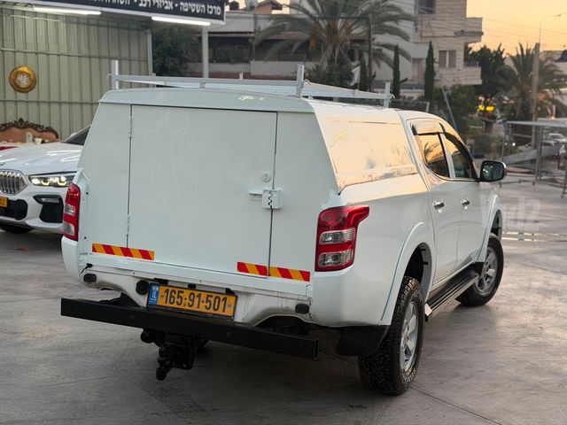 מיצובישי טרייטון / L200
