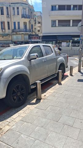 מודעת רכב איסוזו די-מקס
