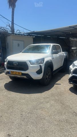 היילקס Adventure אוט׳ 2.4 (150 כ״ס)