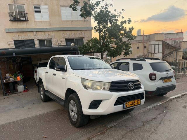 מודעת רכב טויוטה היילקס