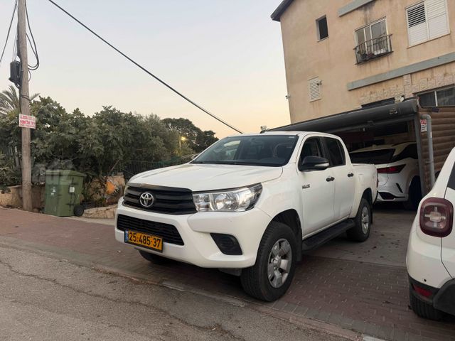 טויוטה היילקס