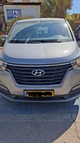 יונדאי H-1 / i800