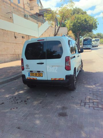 טויוטה פרואייס סיטי