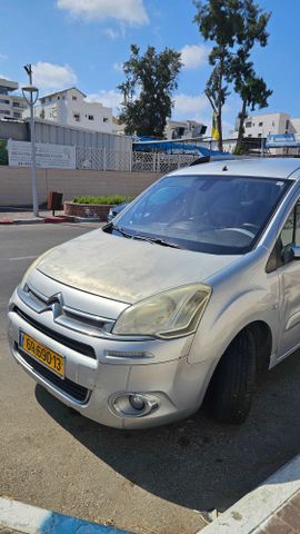 ברלינגו  Comfort ידני דיזל קומבי 5 מק 5 דל 1.6 (92 כ״ס)