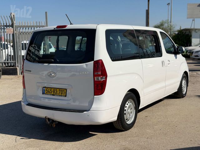 יונדאי H-1 / i800