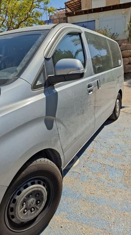 יונדאי H-1 / i800